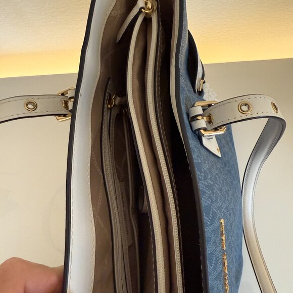 Michael Kors Shoulder Bag - Picture 3 of 6